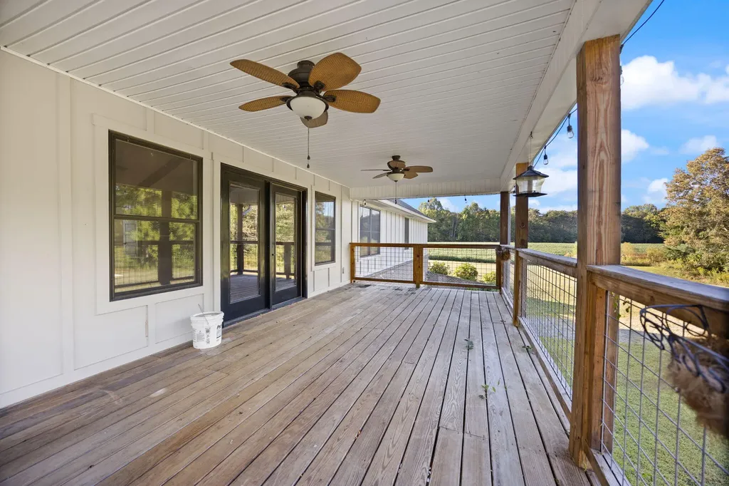 220 Davis Lane Russell Springs KY 42642