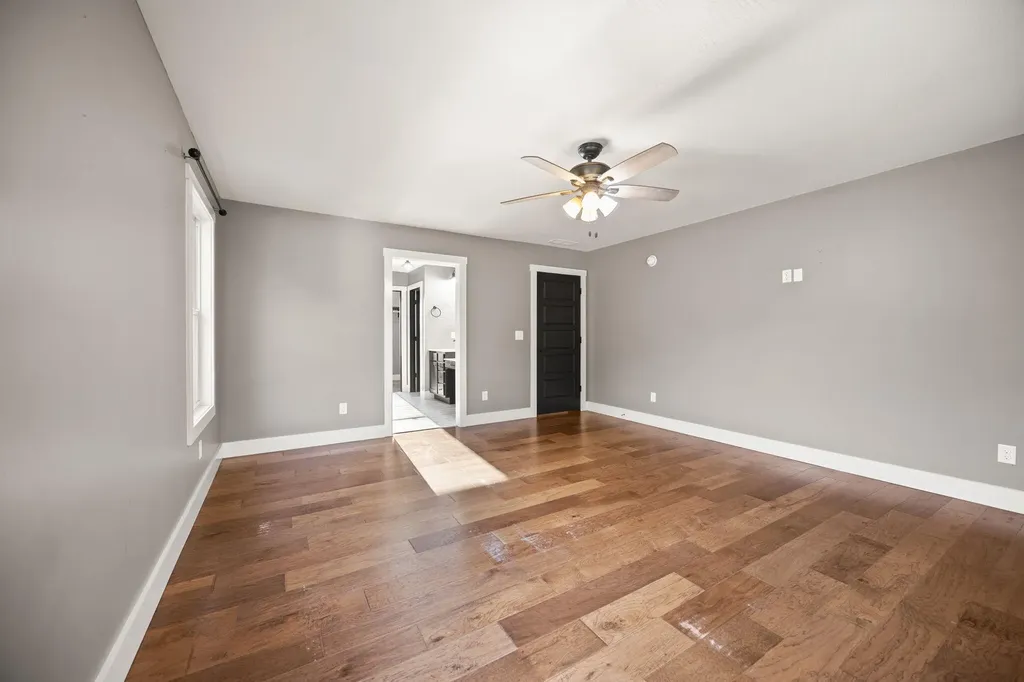 220 Davis Lane Russell Springs KY 42642