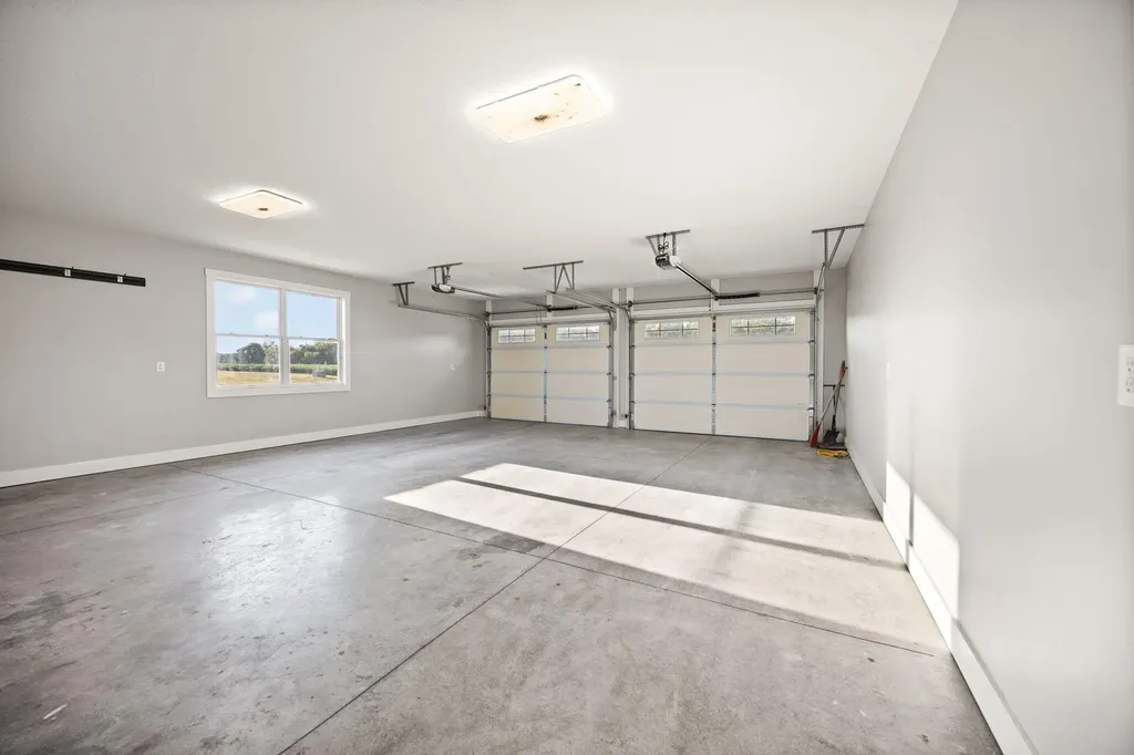 220 Davis Lane Russell Springs KY 42642