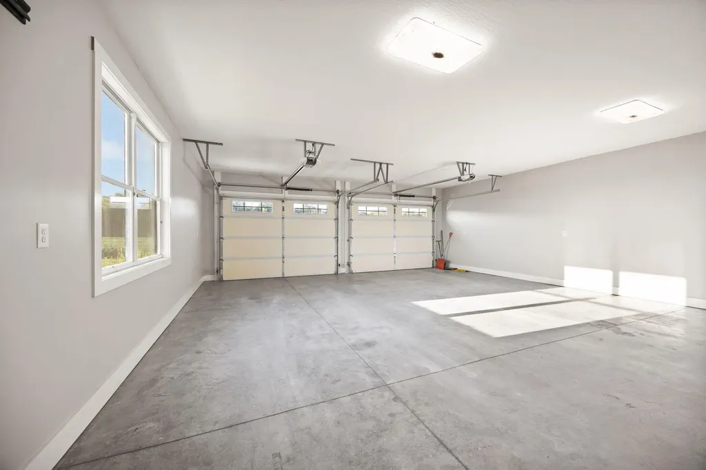 220 Davis Lane Russell Springs KY 42642