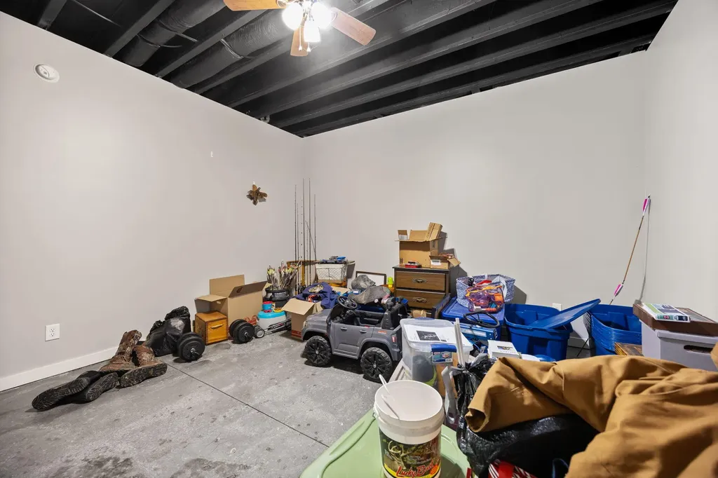 220 Davis Lane Russell Springs KY 42642