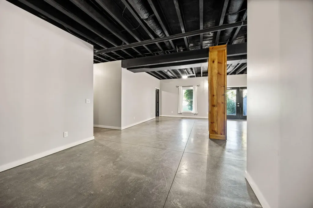 220 Davis Lane Russell Springs KY 42642