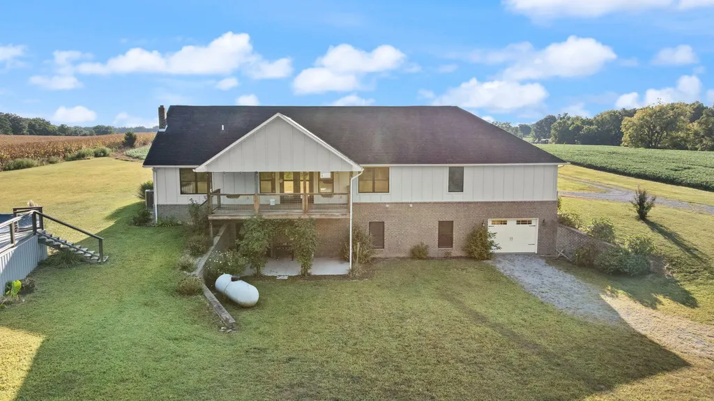 220 Davis Lane Russell Springs KY 42642