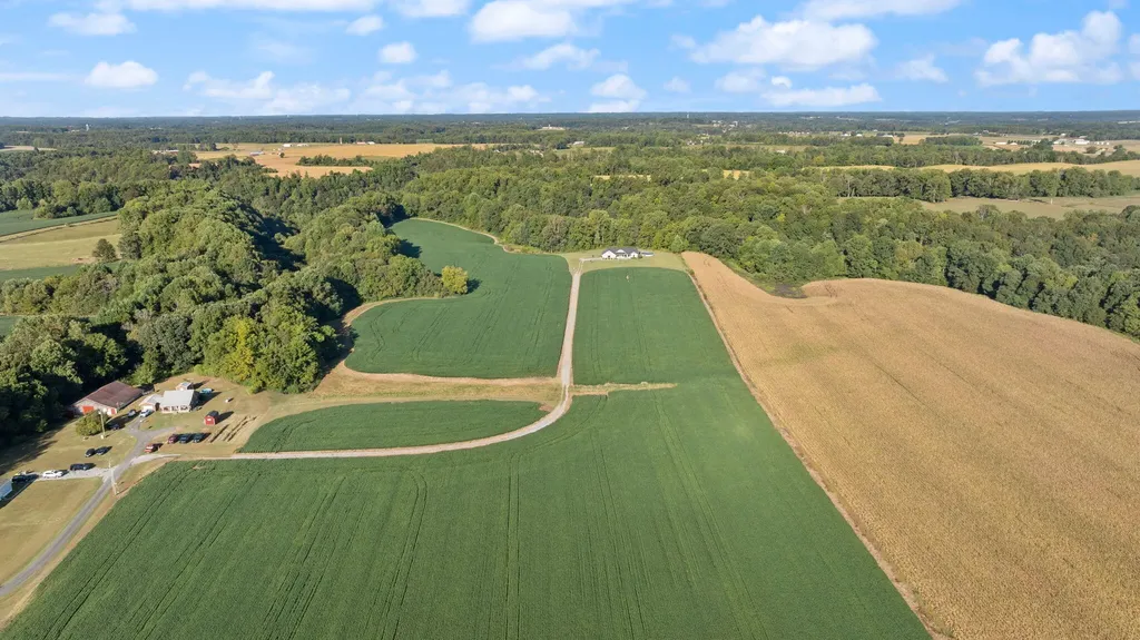 220 Davis Lane Russell Springs KY 42642