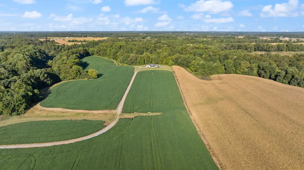 220 Davis Lane Russell Springs KY 42642