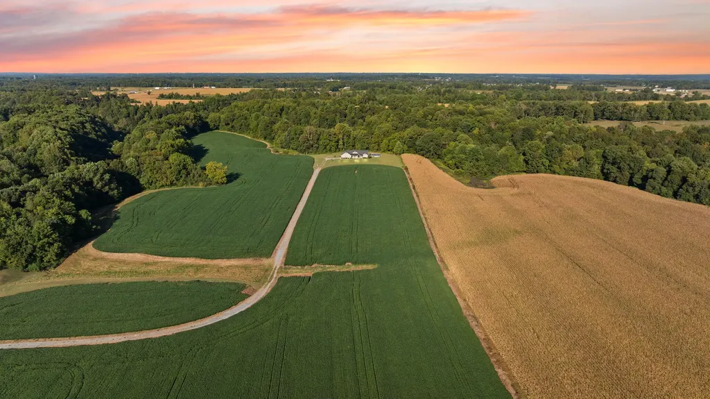 220 Davis Lane Russell Springs KY 42642