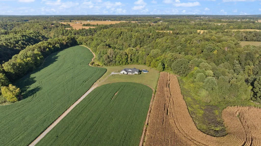 220 Davis Lane Russell Springs KY 42642