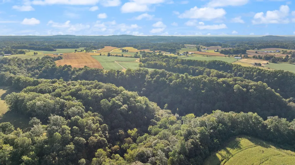 220 Davis Lane Russell Springs KY 42642