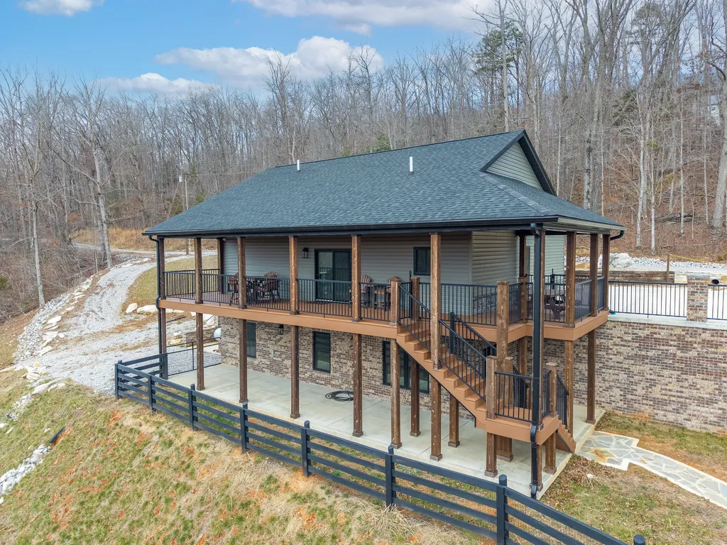 555 Colonel Drive Burnside KY 42519