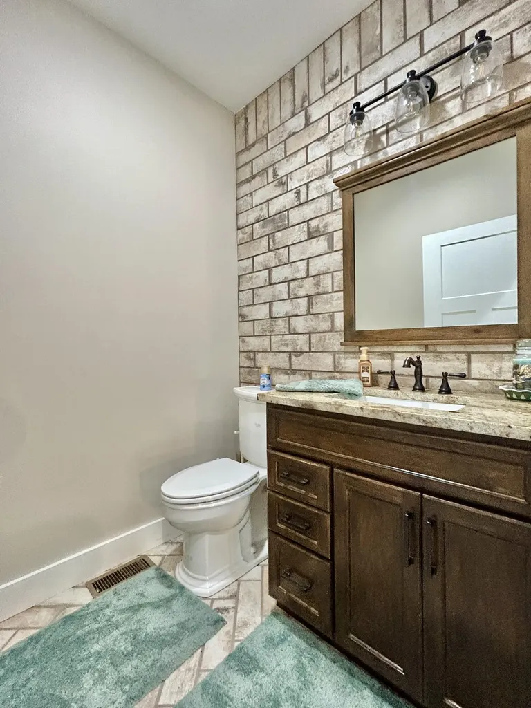 555 Colonel Drive Burnside KY 42519