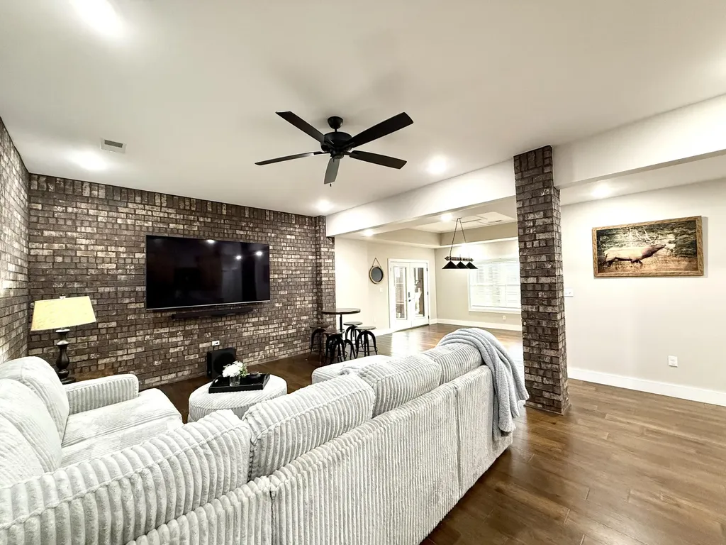 555 Colonel Drive Burnside KY 42519
