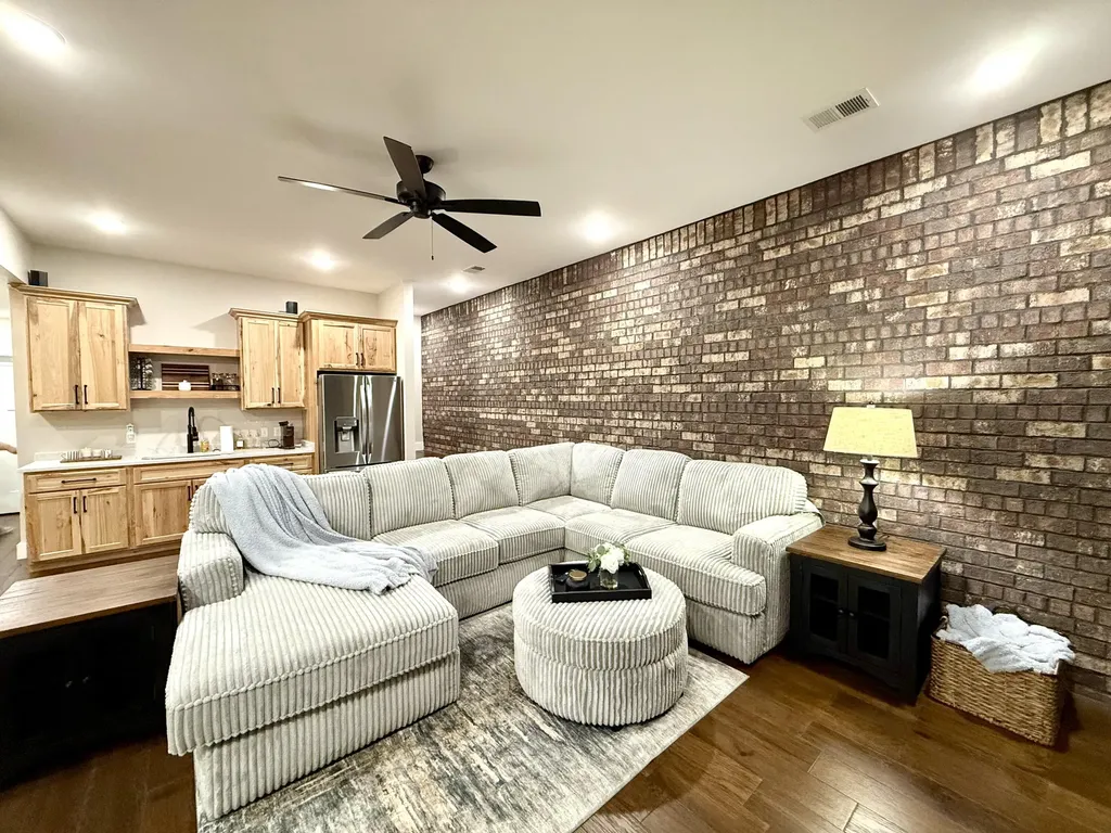 555 Colonel Drive Burnside KY 42519