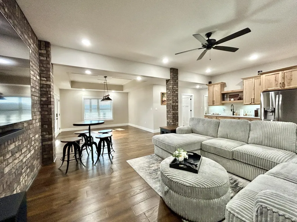 555 Colonel Drive Burnside KY 42519