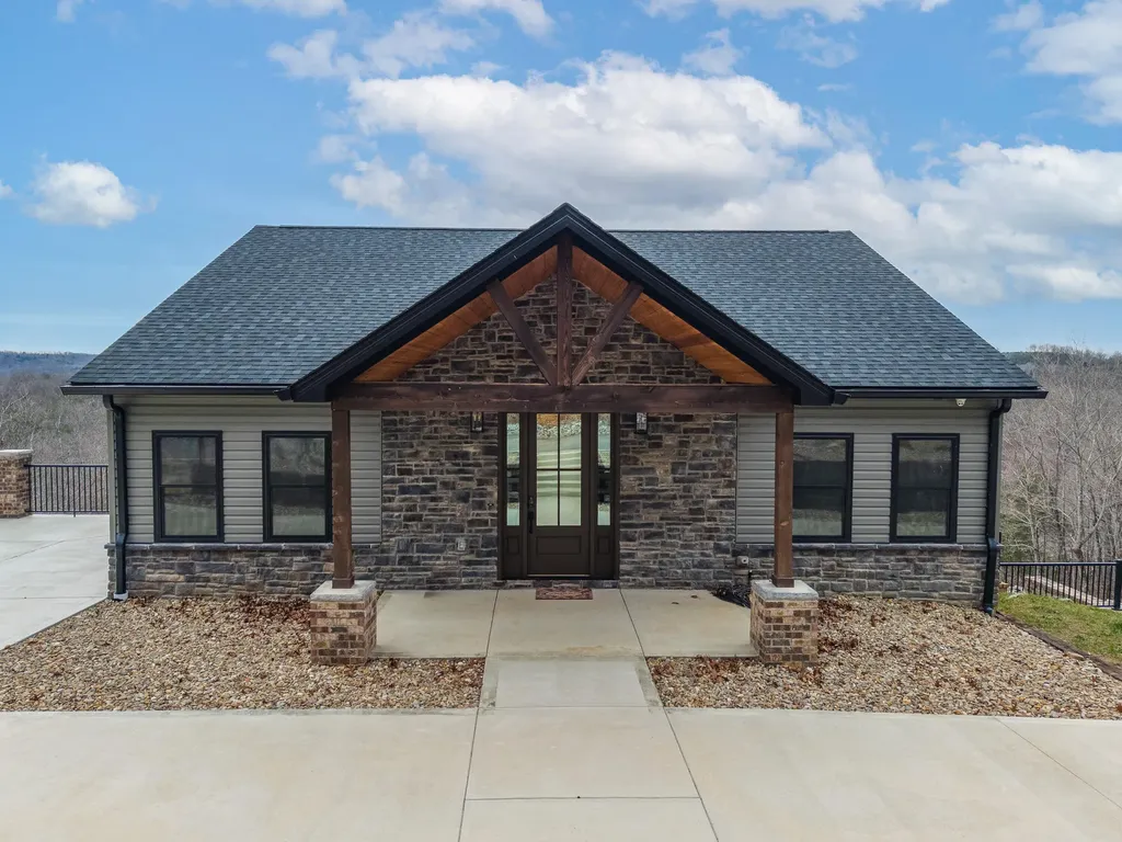 555 Colonel Drive Burnside KY 42519