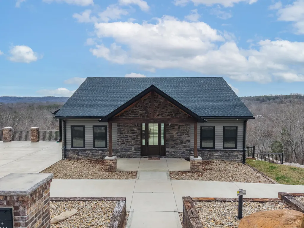 555 Colonel Drive Burnside KY 42519