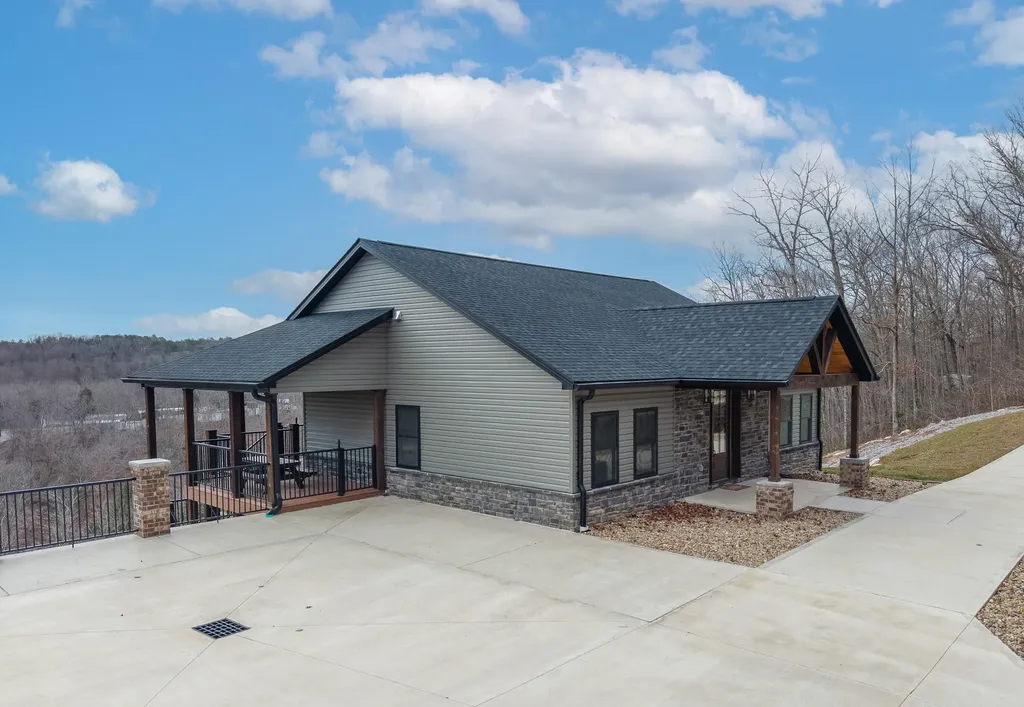 555 Colonel Drive Burnside KY 42519