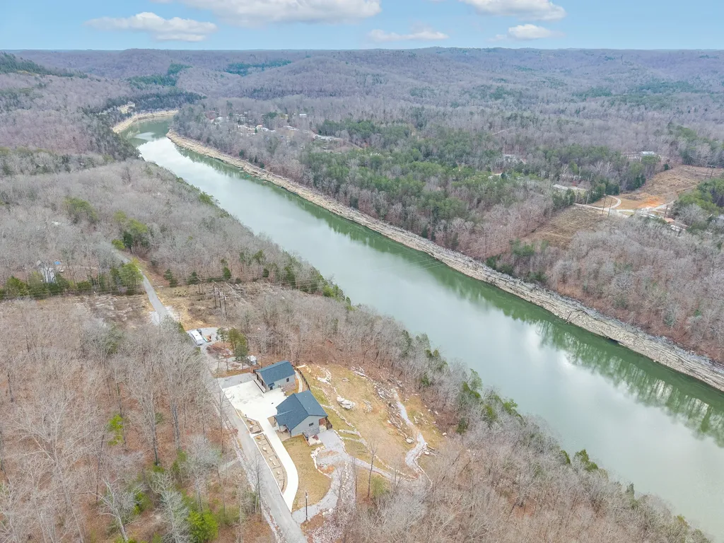 555 Colonel Drive Burnside KY 42519