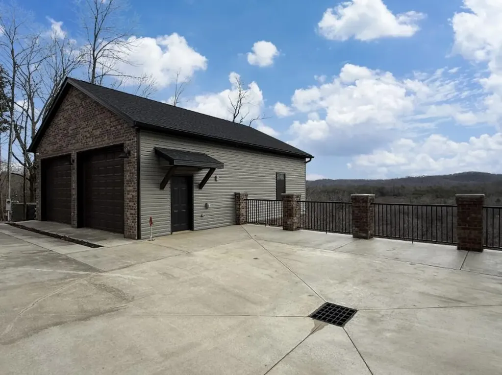 555 Colonel Drive Burnside KY 42519