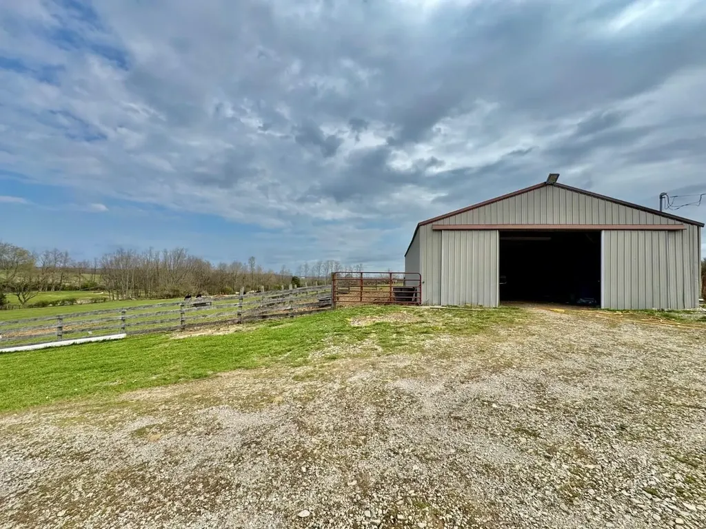 851 Mcafee Lane Salvisa KY 40372