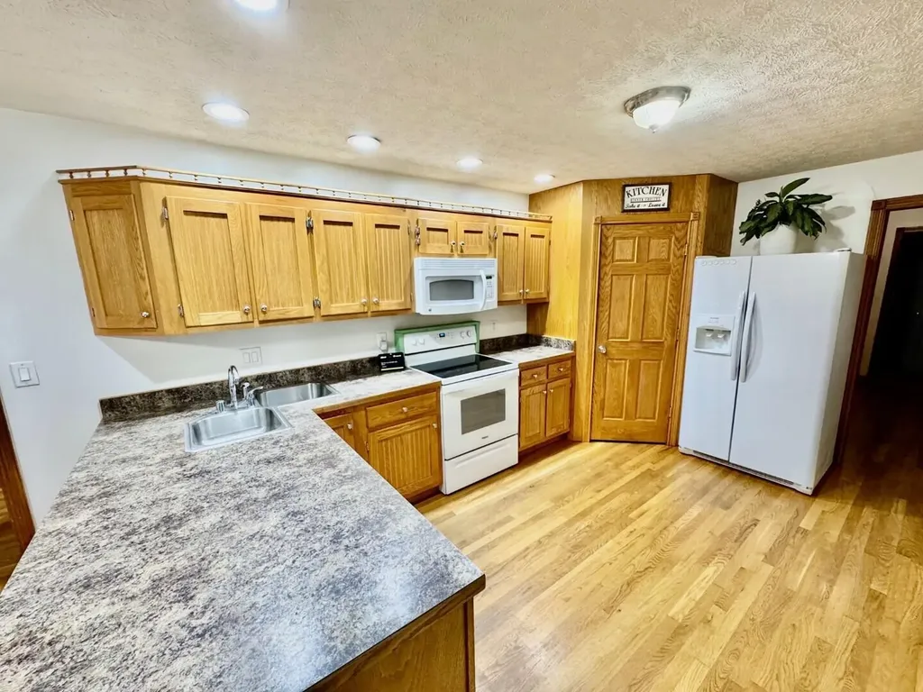 851 Mcafee Lane Salvisa KY 40372
