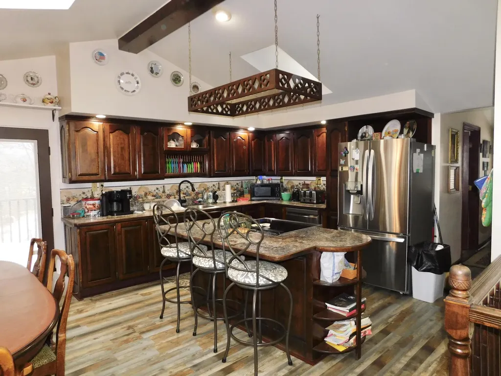 2035 Doe Creek Road Irvine KY 40336
