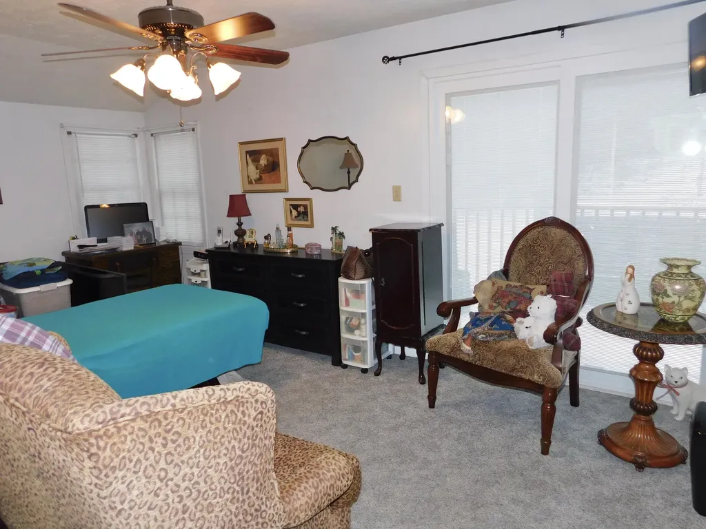 2035 Doe Creek Road Irvine KY 40336