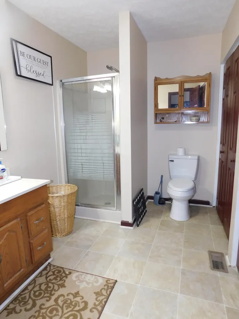 2035 Doe Creek Road Irvine KY 40336