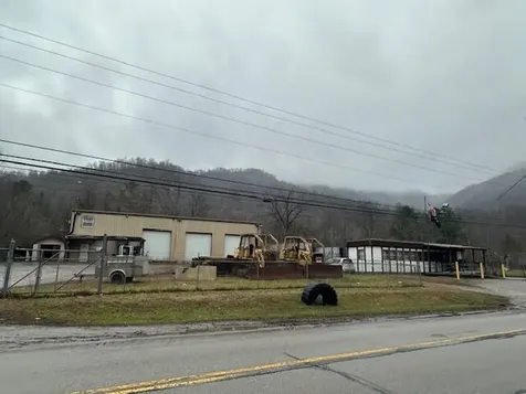 13145 Highway 38 Lejunior KY 40849