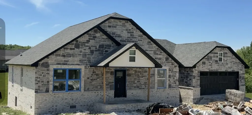 451 Madison Circle London KY 40741