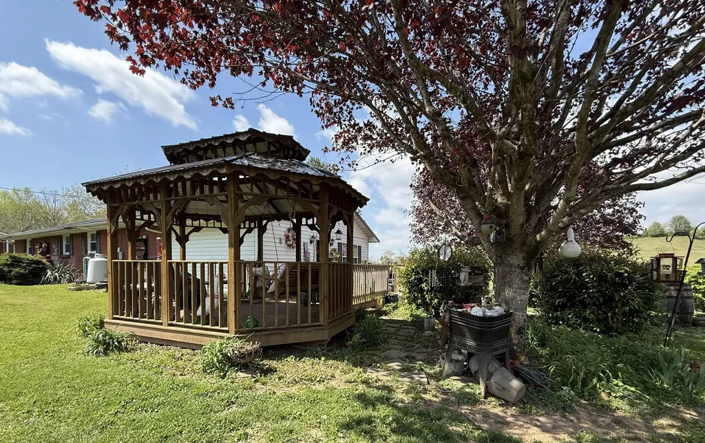 73 Tyner Loop Tyner KY 40486