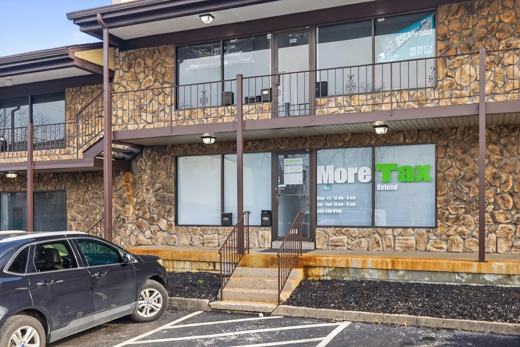 169 E Reynolds Road Lexington KY 40517