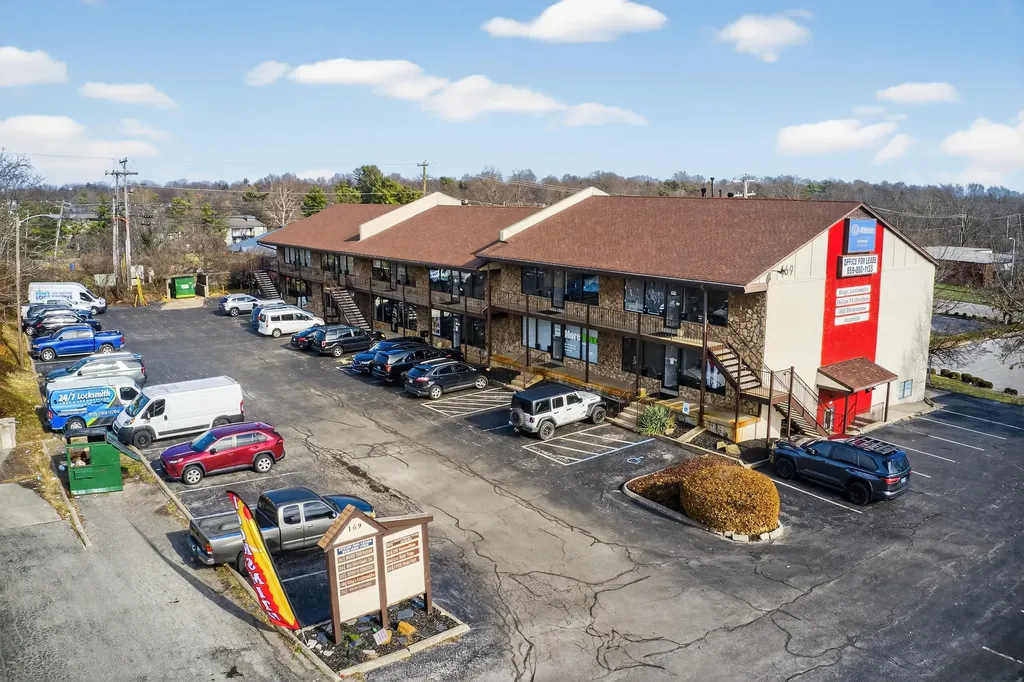 169 E Reynolds Road Lexington KY 40517