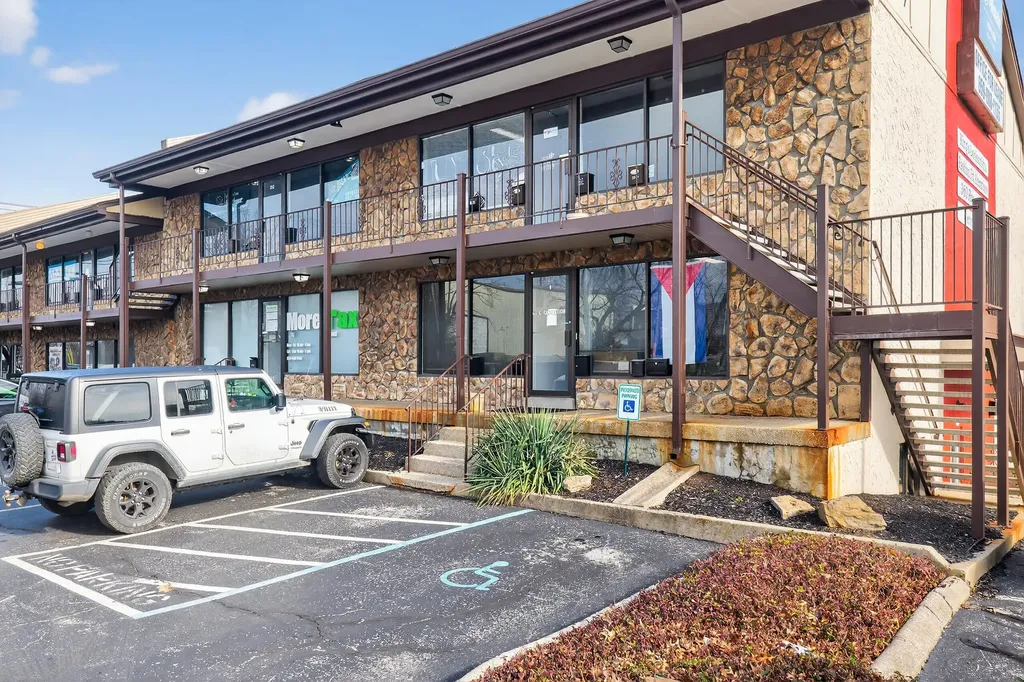 169 E Reynolds Road Lexington KY 40517