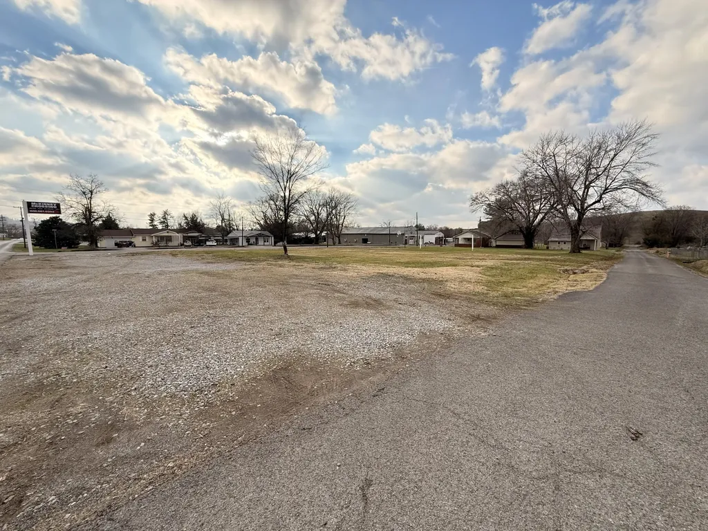 2765 Key 198 Stanford KY 40484