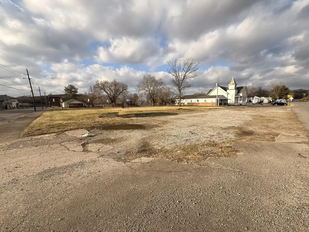 2765 Key 198 Stanford KY 40484