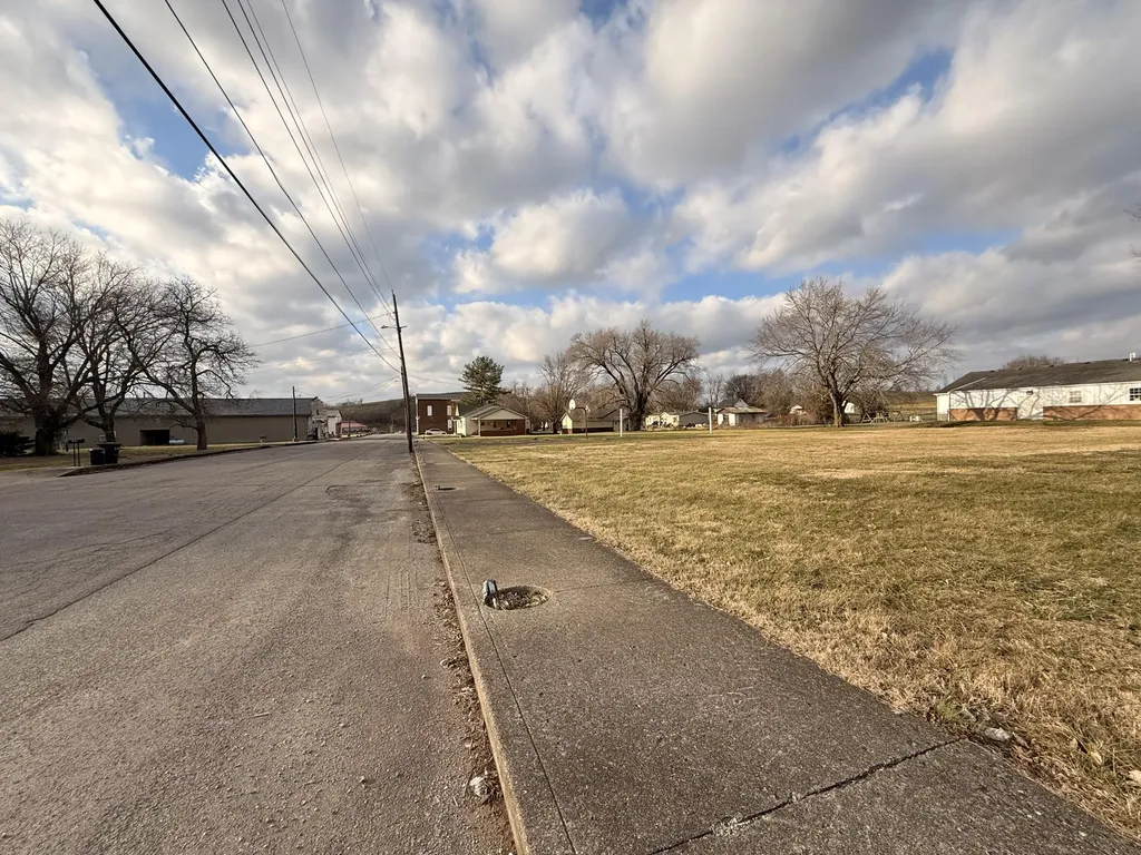 2765 Key 198 Stanford KY 40484