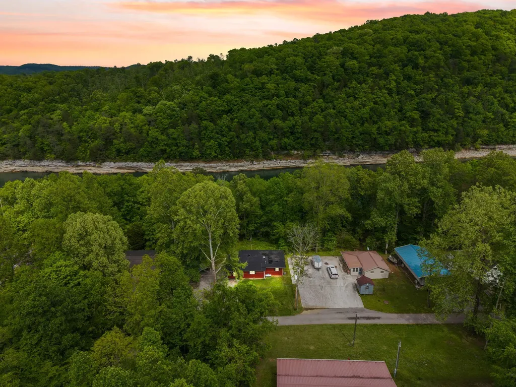 825 George Hardwick Drive Bronston KY 42518