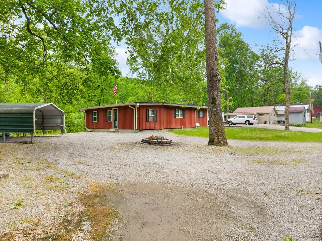 825 George Hardwick Drive Bronston KY 42518