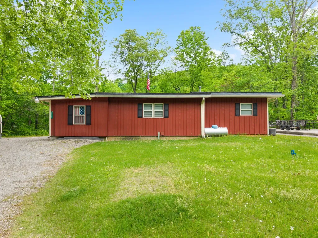 825 George Hardwick Drive Bronston KY 42518