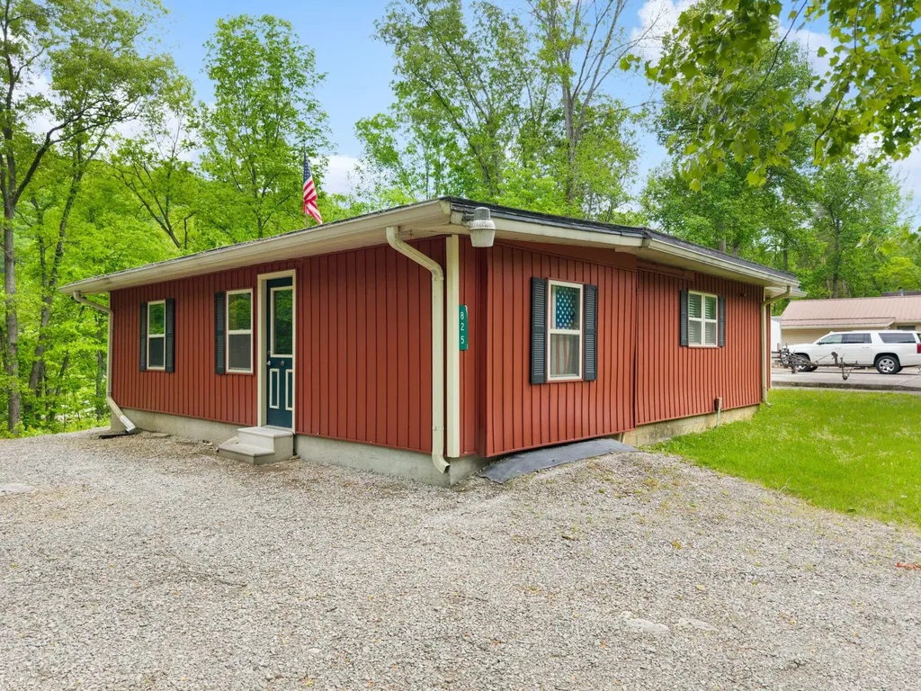 825 George Hardwick Drive Bronston KY 42518