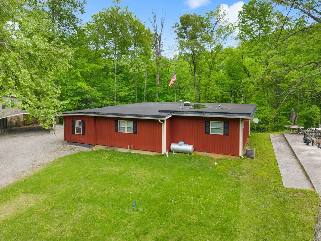 825 George Hardwick Drive Bronston KY 42518