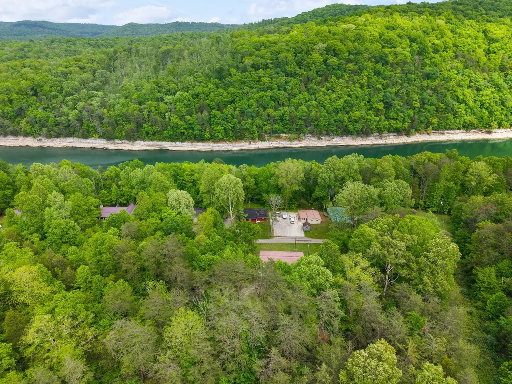 825 George Hardwick Drive Bronston KY 42518