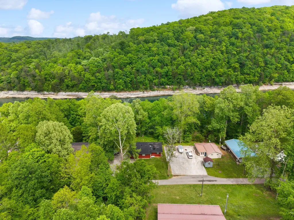 825 George Hardwick Drive Bronston KY 42518