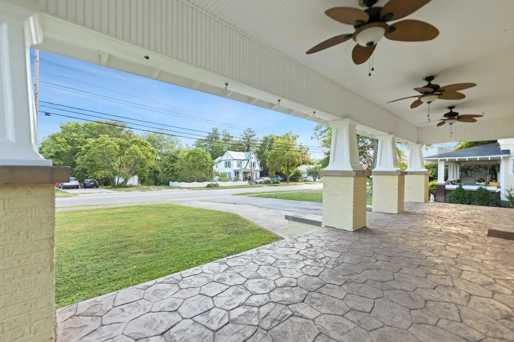 601 Chestnut Street Berea KY 40403