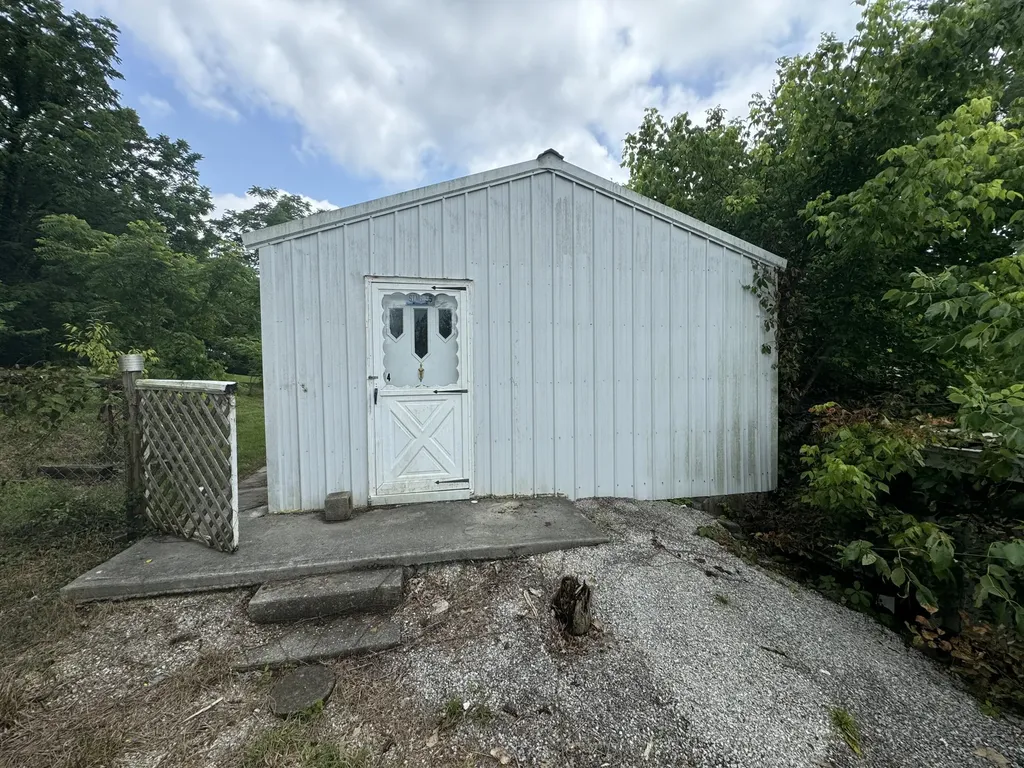 303 Freedom School Road Mt Vernon KY 40456
