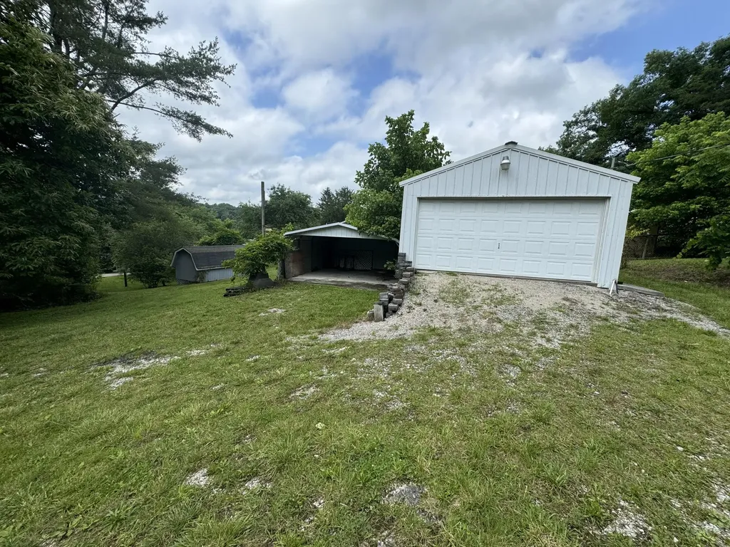 303 Freedom School Road Mt Vernon KY 40456