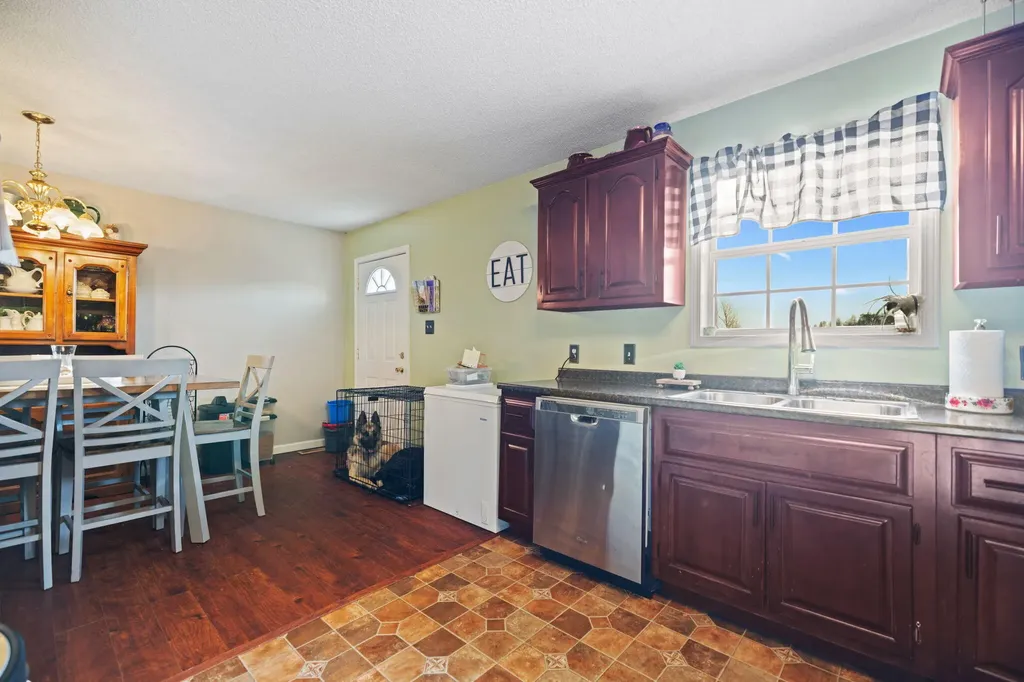 210 Big Hill Mountain Road Mckee KY 40447