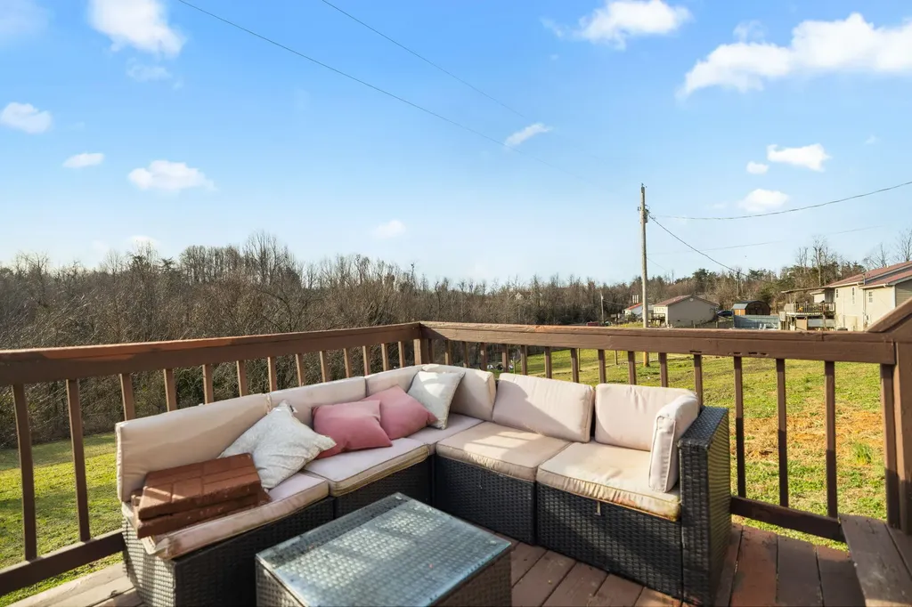 210 Big Hill Mountain Road Mckee KY 40447