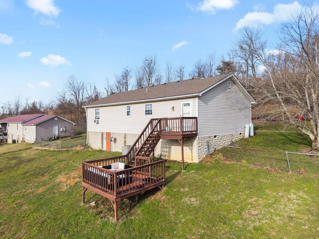 210 Big Hill Mountain Road Mckee KY 40447