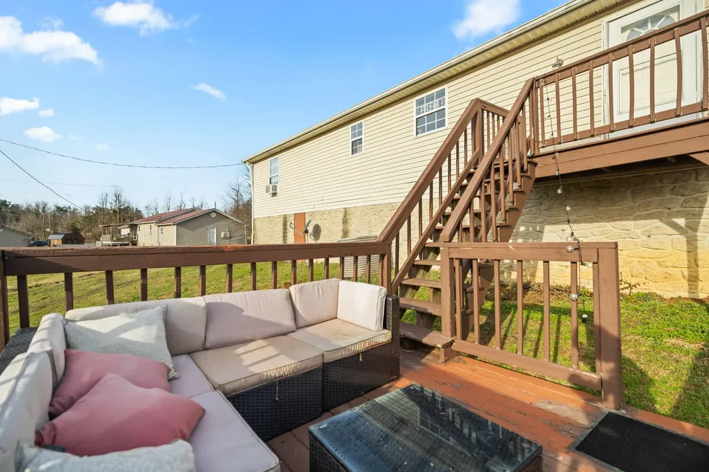 210 Big Hill Mountain Road Mckee KY 40447